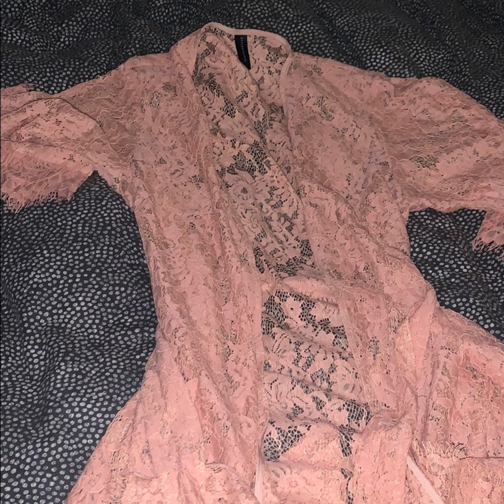 Soft Peachy pink LACE ROBE 💕 - Picture 3 of 6
